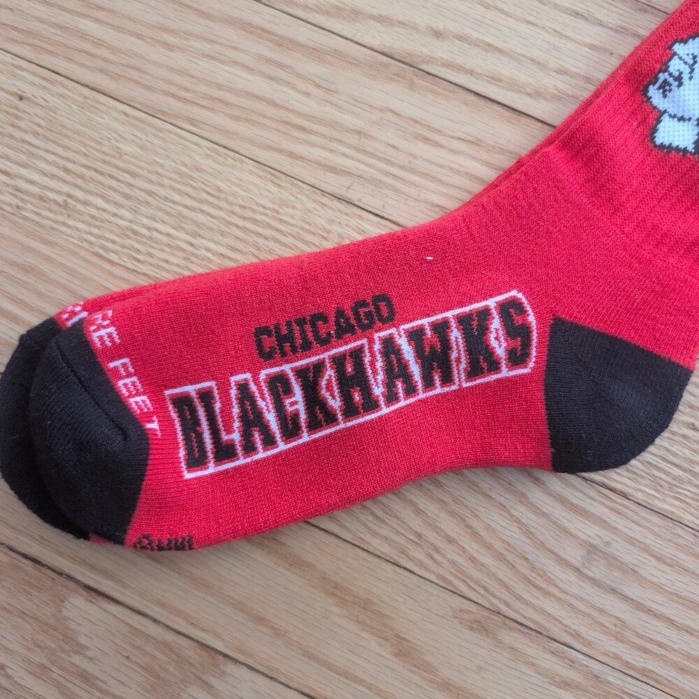NEW Chicago Blackhawks 4 Stripe Deuce Socks Adult Large For Bare Feet Red Warm - Picture 3 of 7